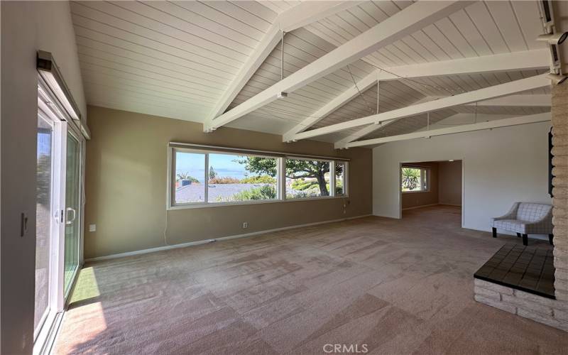 LIVING ROOM w/ PANORAMIC OCEAN VIEW