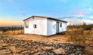 177 Cherokee Trail, Yucca Valley, California 92284, ,Residential,Buy,177 Cherokee Trail,JT24159579