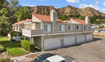 31361 The Old Road D, Castaic, California 91384, 2 Bedrooms Bedrooms, ,3 BathroomsBathrooms,Residential,Buy,31361 The Old Road D,SR24166445