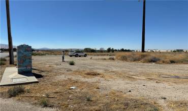 39227 Sierra Highway, Palmdale, California 93550, ,Land,Buy,39227 Sierra Highway,SR24167121