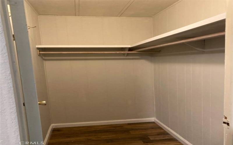 Walk-in closet