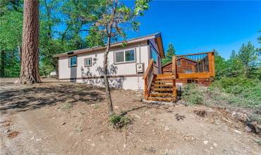 872 Hill, Big Bear Lake, California 92315, 2 Bedrooms Bedrooms, ,1 BathroomBathrooms,Residential,Buy,872 Hill,EV24079433