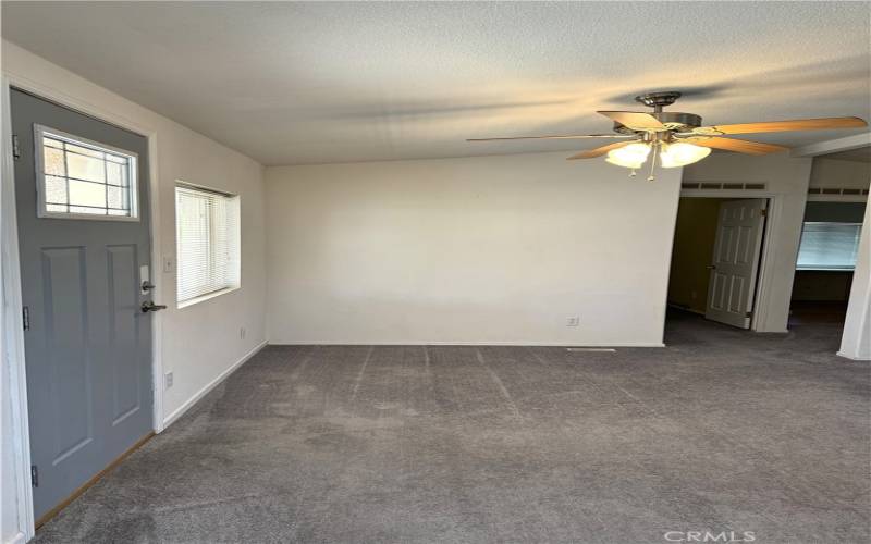 Entryway/Dining Area