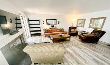 4553 Colfax, Studio City, California 91602, 2 Bedrooms Bedrooms, ,2 BathroomsBathrooms,Residential Lease,Rent,4553 Colfax,SR24167774