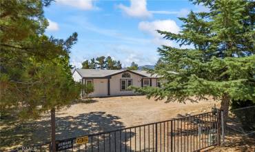 5827 Cambria Road, Phelan, California 92371, 3 Bedrooms Bedrooms, ,2 BathroomsBathrooms,Residential,Buy,5827 Cambria Road,SW24167256