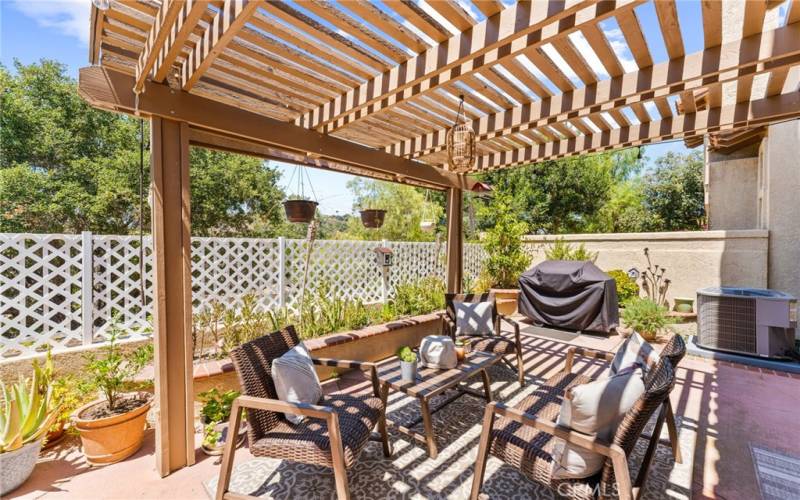 Perfect sized patio yard for enjoying Calinfornia Weather