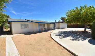 16320 Live Oak Street, Hesperia, California 92345, 3 Bedrooms Bedrooms, ,1 BathroomBathrooms,Residential,Buy,16320 Live Oak Street,HD24166328