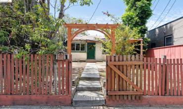 906 Adams St, Albany, California 94706, 1 Bedroom Bedrooms, ,1 BathroomBathrooms,Residential,Buy,906 Adams St,41069644