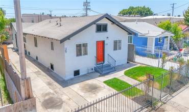 234 -234 1/2 W 87th Street, Los Angeles, California 90003, 5 Bedrooms Bedrooms, ,4 BathroomsBathrooms,Residential Income,Buy,234 -234 1/2 W 87th Street,DW24168191