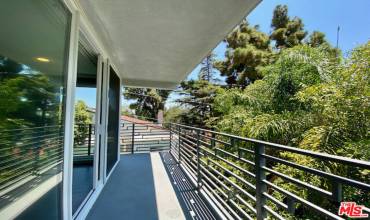 1920 Hillcrest Road 20, Los Angeles, California 90068, 1 Bedroom Bedrooms, ,1 BathroomBathrooms,Residential Lease,Rent,1920 Hillcrest Road 20,24427867