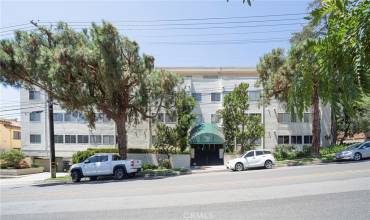 1015 N Michillinda Avenue 209, Pasadena, California 91107, 2 Bedrooms Bedrooms, ,2 BathroomsBathrooms,Residential,Buy,1015 N Michillinda Avenue 209,EV24168507