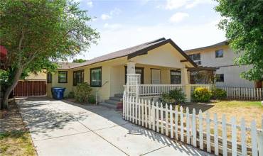 4426 University Avenue, Riverside, California 92501, 3 Bedrooms Bedrooms, ,1 BathroomBathrooms,Residential,Buy,4426 University Avenue,IV24168539