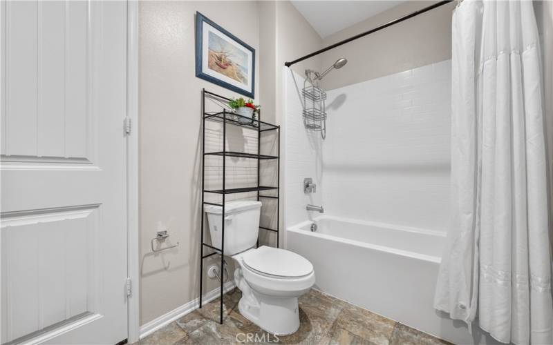 Guest Unit Bath