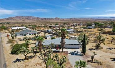 60140 Adobe Road, Joshua Tree, California 92252, 2 Bedrooms Bedrooms, ,2 BathroomsBathrooms,Residential,Buy,60140 Adobe Road,LG24168521