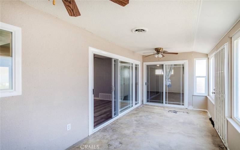 Arizona Room With Ceiling Fans