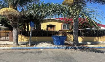 321 W 58th Street, Los Angeles, California 90037, 2 Bedrooms Bedrooms, ,1 BathroomBathrooms,Residential,Buy,321 W 58th Street,SR24168703