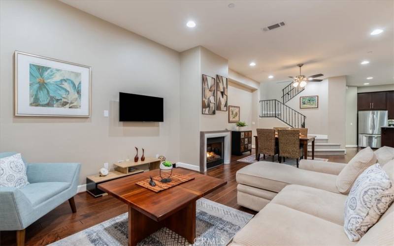 Great Room Looking to Dining Area                           Kitchen & Stairs to 2nd Level