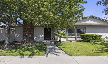 1-web-or-mls-UpmarketMedia-2248NHst-143a