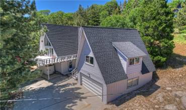 27760 Alpen Drive, Lake Arrowhead, California 92352, 4 Bedrooms Bedrooms, ,2 BathroomsBathrooms,Residential,Buy,27760 Alpen Drive,EV24168859