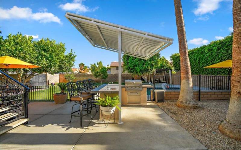 Outdoor Kitchen