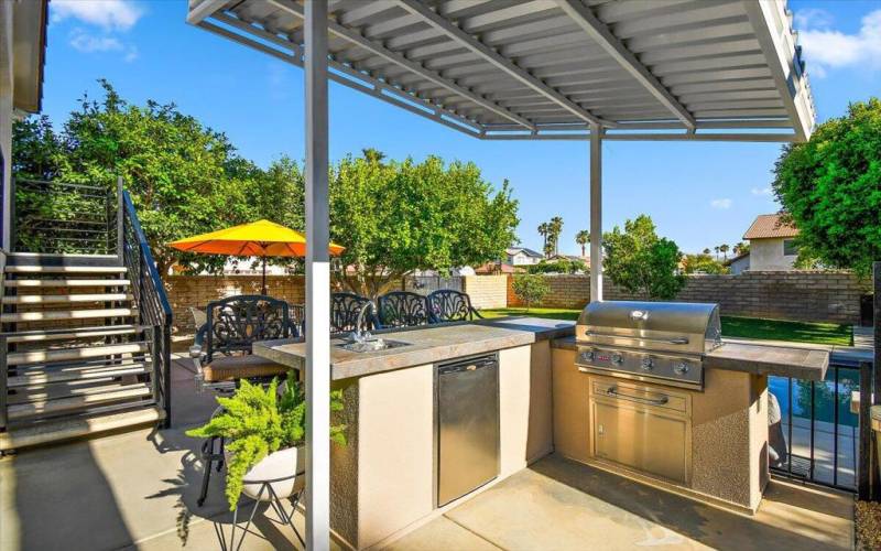 Outdoor Kitchen