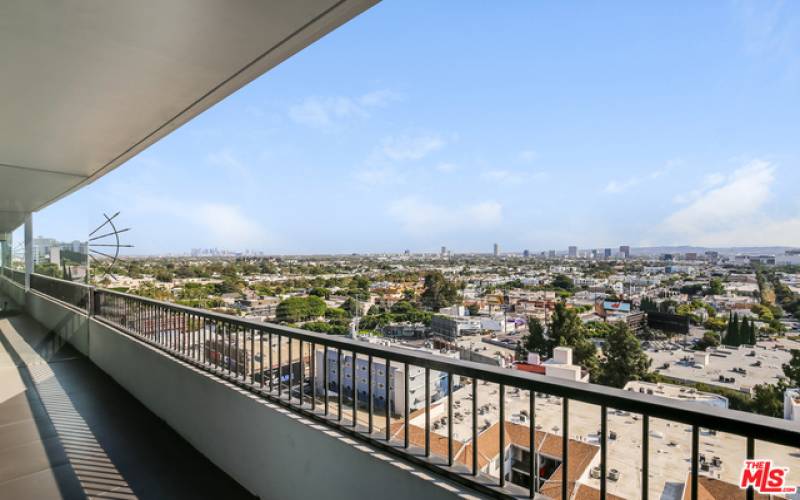 LIVING ROOM VIEW