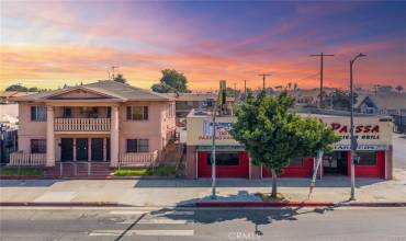 4080 S Broadway, Los Angeles, California 90037, 4 Bedrooms Bedrooms, ,Residential Income,Buy,4080 S Broadway,DW24168732