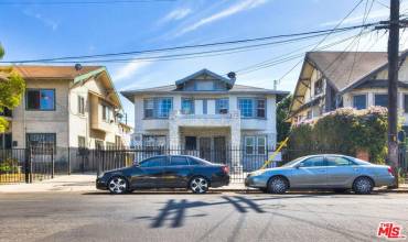 182 E 35th Street, Los Angeles, California 90011, 4 Bedrooms Bedrooms, ,Residential Income,Buy,182 E 35th Street,24428337