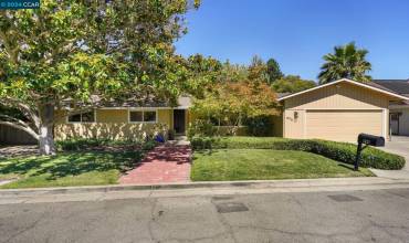 996 Whitman Ln, Concord, California 94518, 4 Bedrooms Bedrooms, ,2 BathroomsBathrooms,Residential,Buy,996 Whitman Ln,41069941