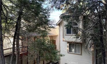 801 Jagerhorn Drive, Lake Arrowhead, California 92352, 3 Bedrooms Bedrooms, ,2 BathroomsBathrooms,Residential,Buy,801 Jagerhorn Drive,EV24163803