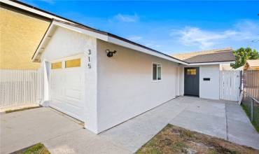 315 E Hullett Street, Long Beach, California 90805, 3 Bedrooms Bedrooms, ,2 BathroomsBathrooms,Residential,Buy,315 E Hullett Street,OC24156660