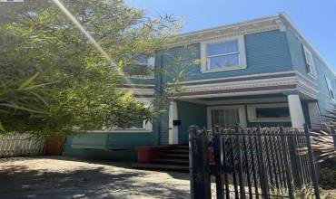 1727 9Th St, Oakland, California 94607, 4 Bedrooms Bedrooms, ,1 BathroomBathrooms,Residential,Buy,1727 9Th St,41069973