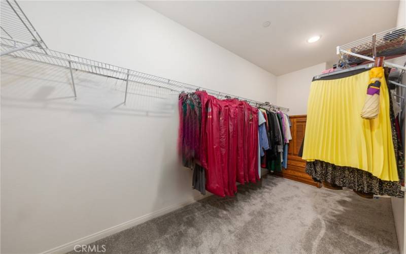 Walk-In Closet : )