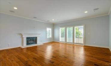 1844 Glendon Avenue 301, Los Angeles, California 90025, 2 Bedrooms Bedrooms, ,2 BathroomsBathrooms,Residential Lease,Rent,1844 Glendon Avenue 301,ML81976976