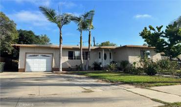 115 W Macarthur Manor, Anaheim, California 92805, 3 Bedrooms Bedrooms, ,1 BathroomBathrooms,Residential,Buy,115 W Macarthur Manor,PW24169579