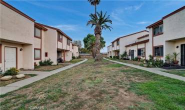 349 N EUCALYPTUS Avenue 30, Rialto, California 92376, 2 Bedrooms Bedrooms, ,1 BathroomBathrooms,Residential,Buy,349 N EUCALYPTUS Avenue 30,IV24169369