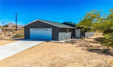 61609 Adobe Drive, Joshua Tree, California 92252, 3 Bedrooms Bedrooms, ,2 BathroomsBathrooms,Residential,Buy,61609 Adobe Drive,JT24170175