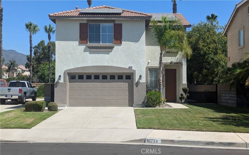 Home has just been Painted in Fresh Contemporary Colors. A New Garage Door & Coach Lights were Installed