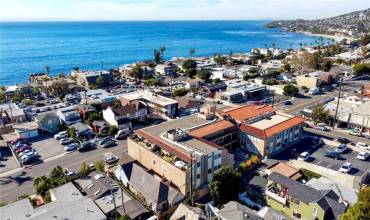 920 Glenneyre T1, Laguna Beach, California 92651, ,Commercial Lease,Rent,920 Glenneyre T1,LG23019590