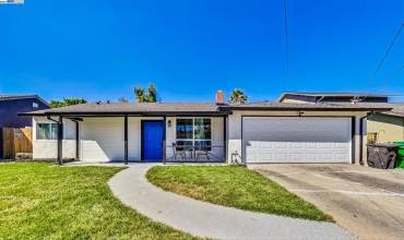 23679 LYNN St, Hayward, California 94541, 3 Bedrooms Bedrooms, ,2 BathroomsBathrooms,Residential,Buy,23679 LYNN St,41070178