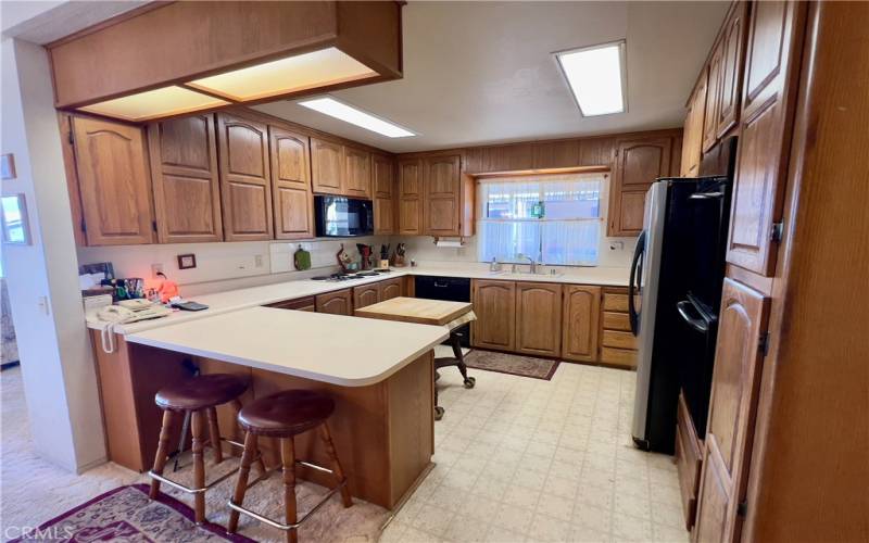 Kitchen with Breakfast Bar