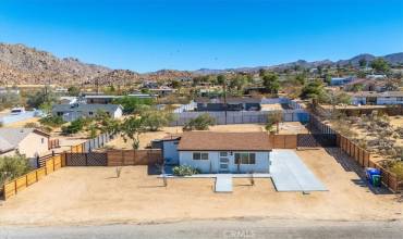 61853 Grand View Circle, Joshua Tree, California 92252, 2 Bedrooms Bedrooms, ,1 BathroomBathrooms,Residential,Buy,61853 Grand View Circle,OC24170688