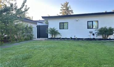 6432 Farralone Ave, Woodland Hills, California 91303, 1 Bedroom Bedrooms, ,1 BathroomBathrooms,Residential Lease,Rent,6432 Farralone Ave,SR24170188