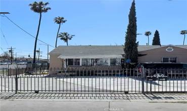 500 W 60th Street, Los Angeles, California 90044, 6 Bedrooms Bedrooms, ,2 BathroomsBathrooms,Residential Income,Buy,500 W 60th Street,SR24169663