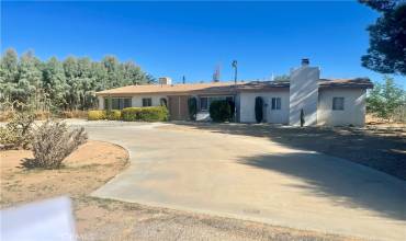 21880 Cherokee Avenue, Apple Valley, California 92307, 3 Bedrooms Bedrooms, ,2 BathroomsBathrooms,Residential,Buy,21880 Cherokee Avenue,HD24170762