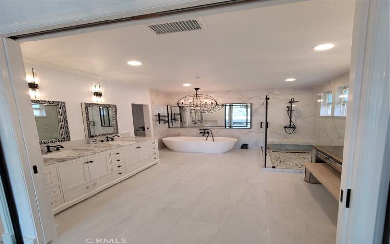 Master Bath upstairs