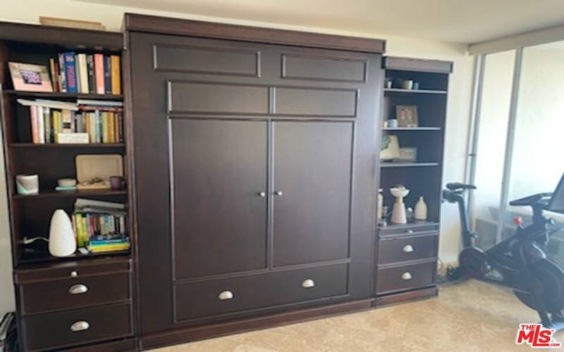 Murphy bed