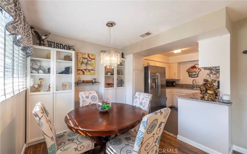 Dining room to kitchen