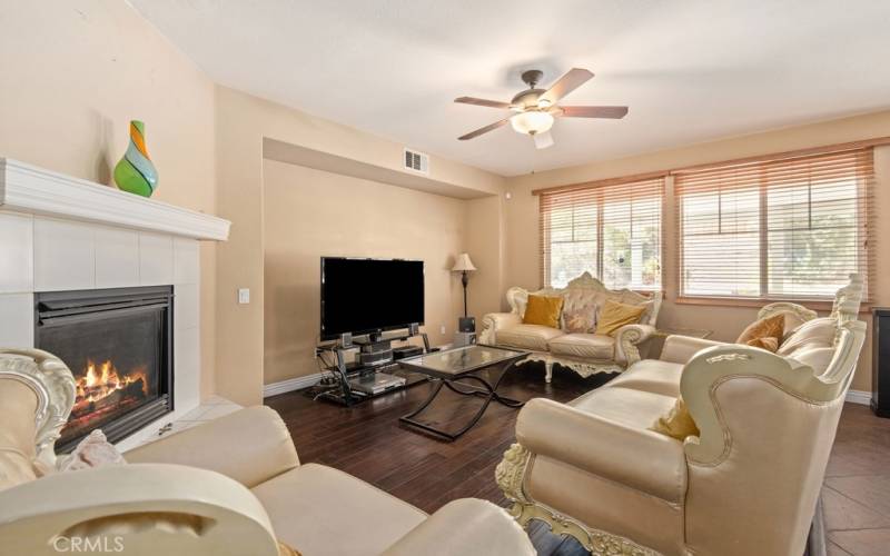 OPEN CONCEPT FAMILY ROOM