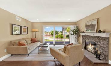 17481 Plaza Otonal, San Diego, California 92128, 2 Bedrooms Bedrooms, ,2 BathroomsBathrooms,Residential,Buy,17481 Plaza Otonal,240019600SD